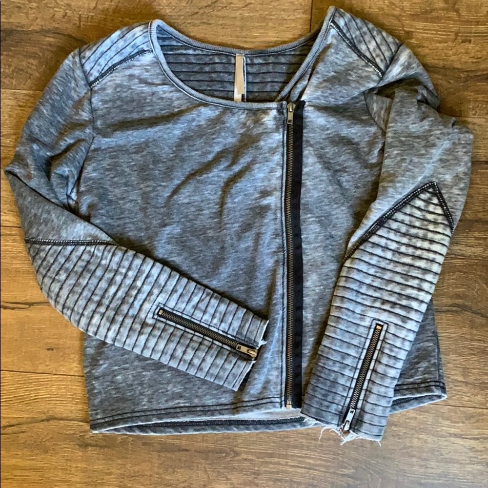 Mono B Cropped Zip-up